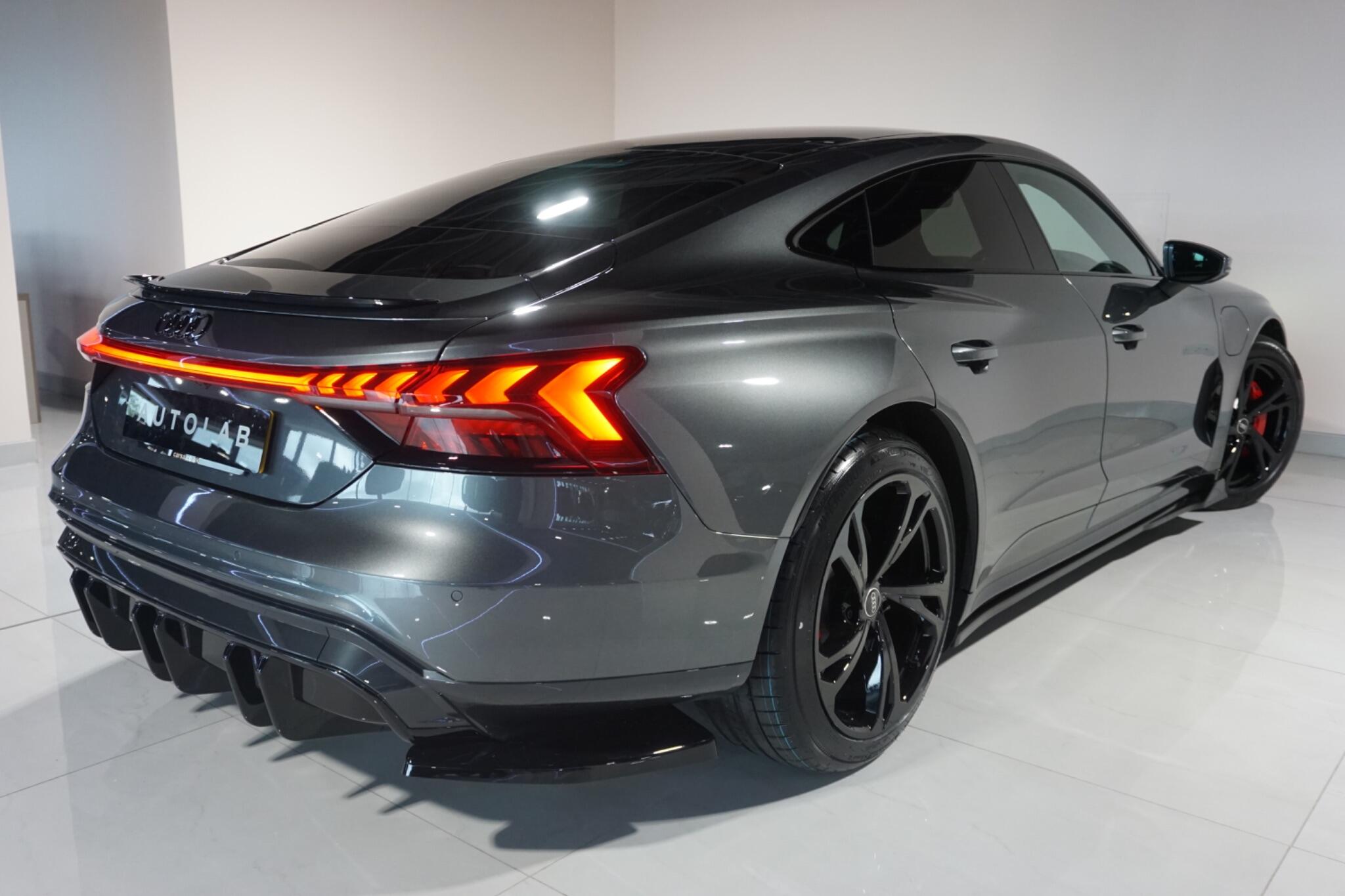 Audi e-tron GT 93.4kWh Saloon 4dr Electric Auto quattro (476 ps)